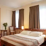 Hotel M