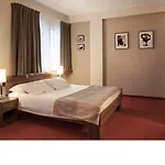 Hotel M 3*