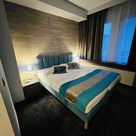 Hotel M