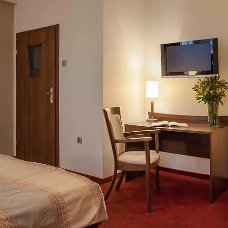 M Hotel 3*
