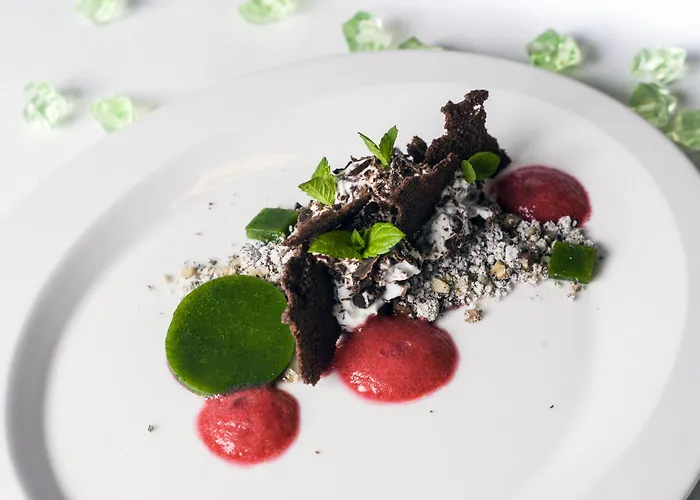 M Ξενοδοχείο